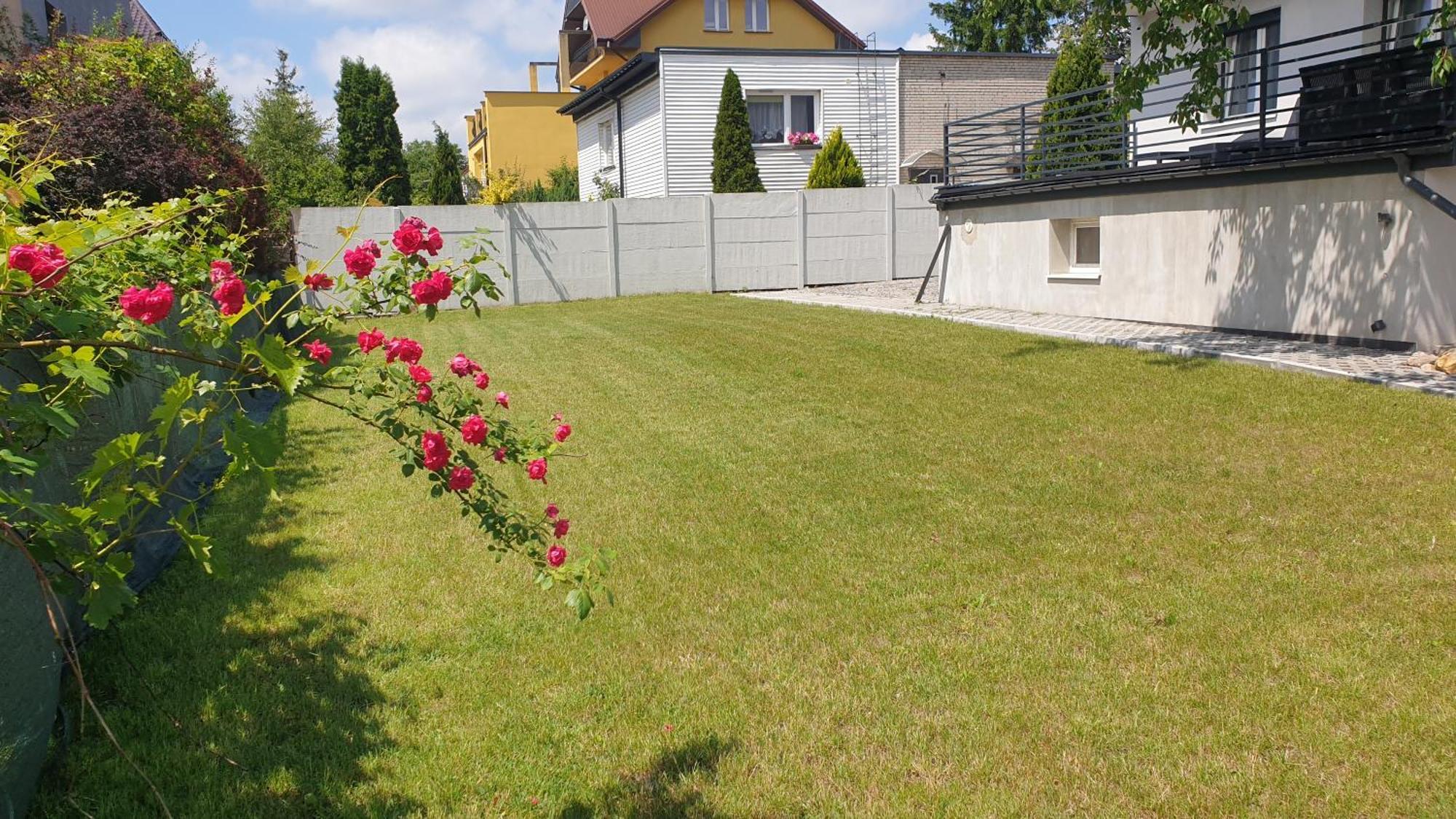 Apartament W Centrum Kielc Z Prywatnym Parkingiem Kielce Ngoại thất bức ảnh